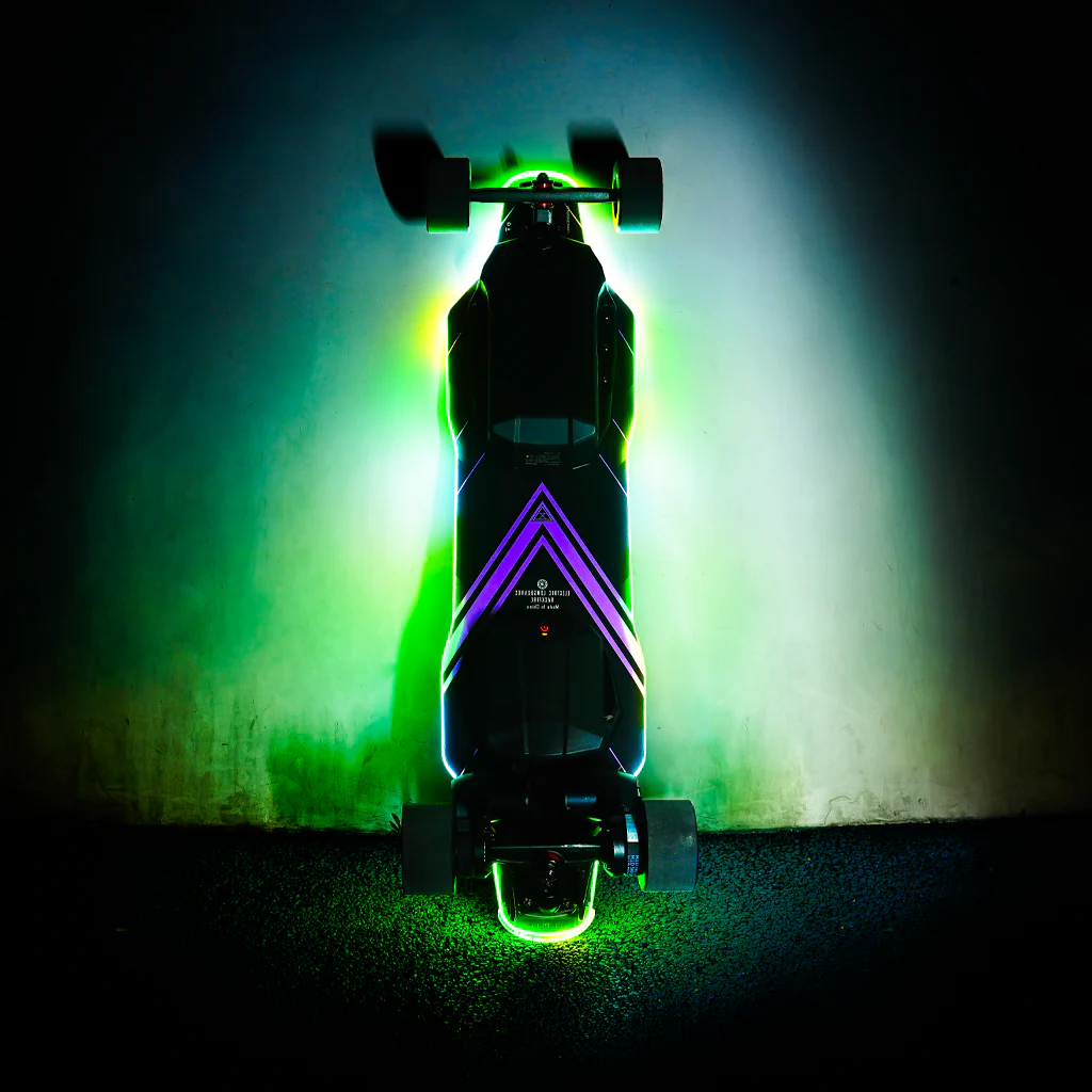 Backfire Zealot S3 Electric Skateboard with Major V3 Remote - Image 3